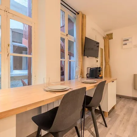 Grand-place : Functional And Quiet ! Apartmán